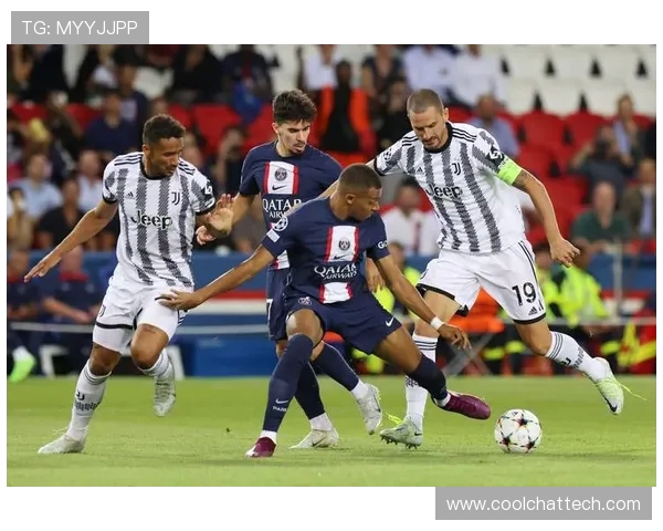 队报：欧足联将巴黎后卫卢卡斯欧冠肘击禁赛减至两场引热议关注